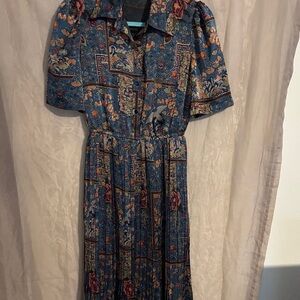 Vintage-Inspired Blue Floral Midi Dress